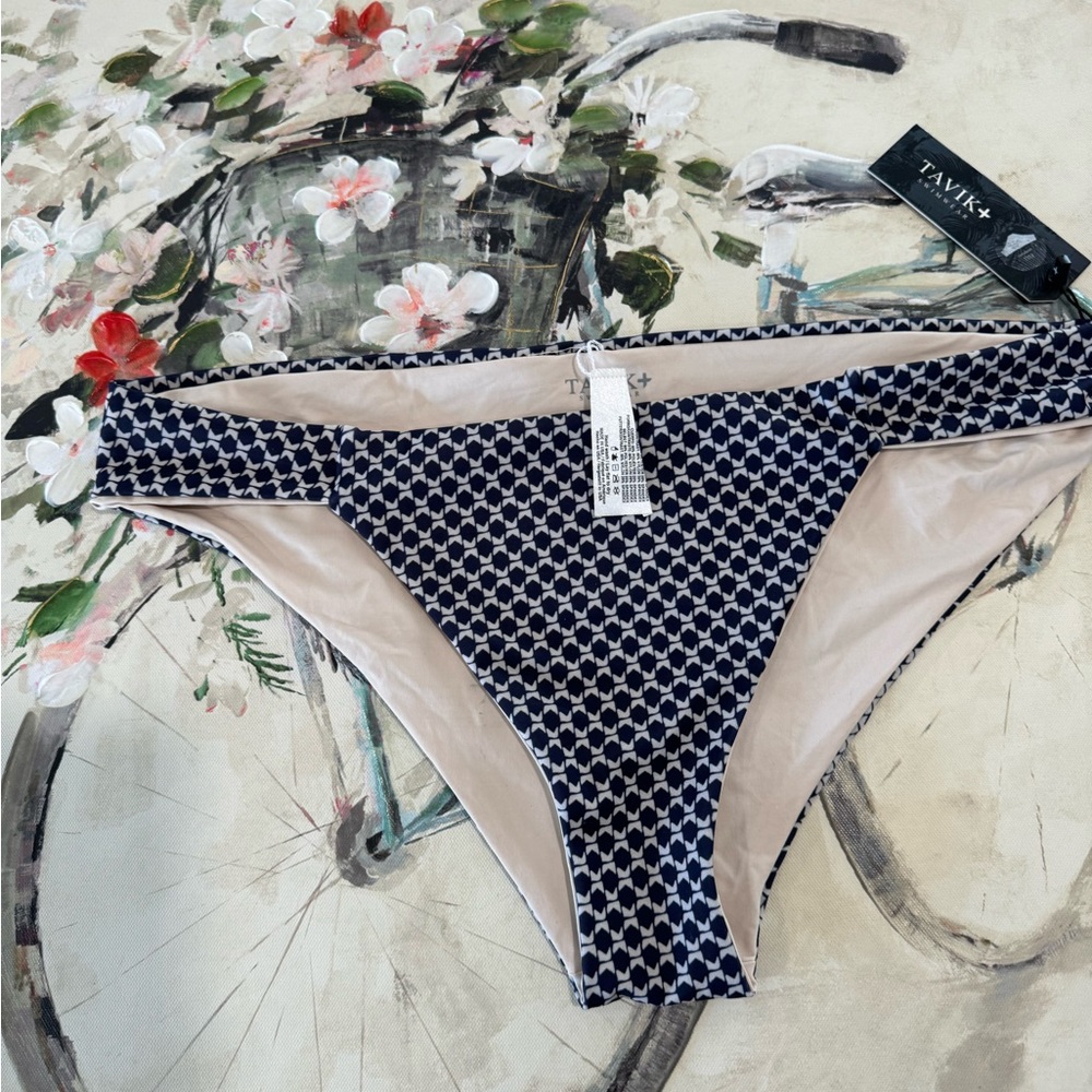 BUNDLE 2 ITEMS FOR $8✨
FINAL SALE✨
TAVIK bella full bottom villa evening blue - Picture 3 of 8